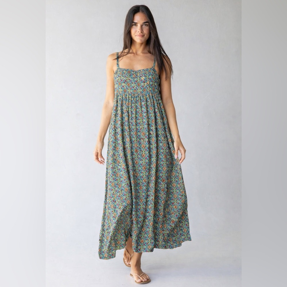 NWT NATURAL LIFE Patti Side Slit Maxi Dress - Picture 2 of 4